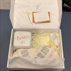 Bridal Gift Set with White and Cream Accessories